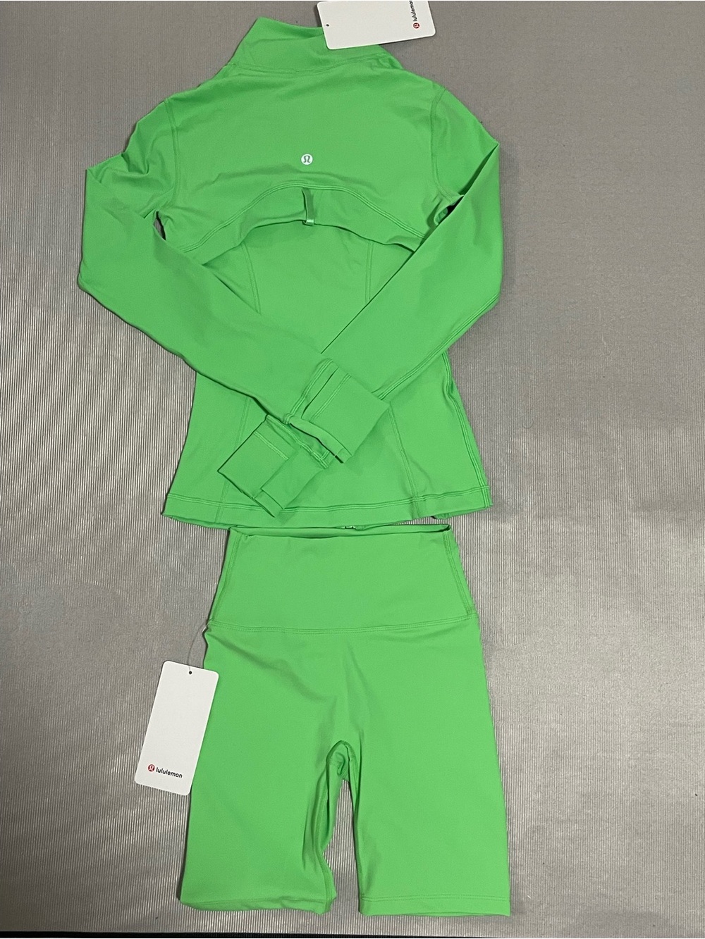 lululemon athletica Bright Green Zip-Up Bomber Jacket - Picture 4 of 6